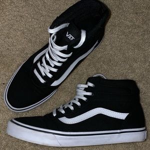 High top black Vans